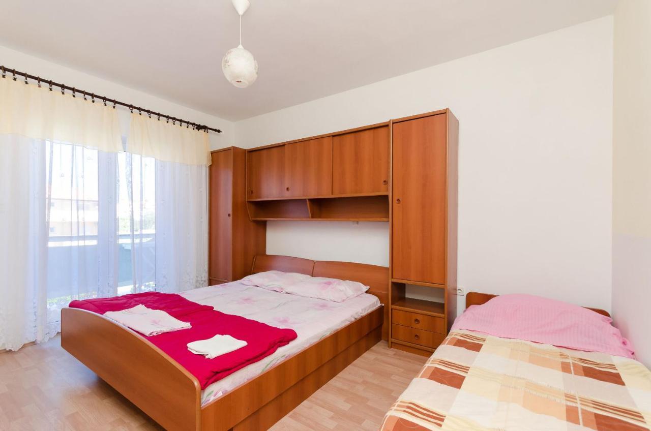 Apartments Rajka Лопар Экстерьер фото