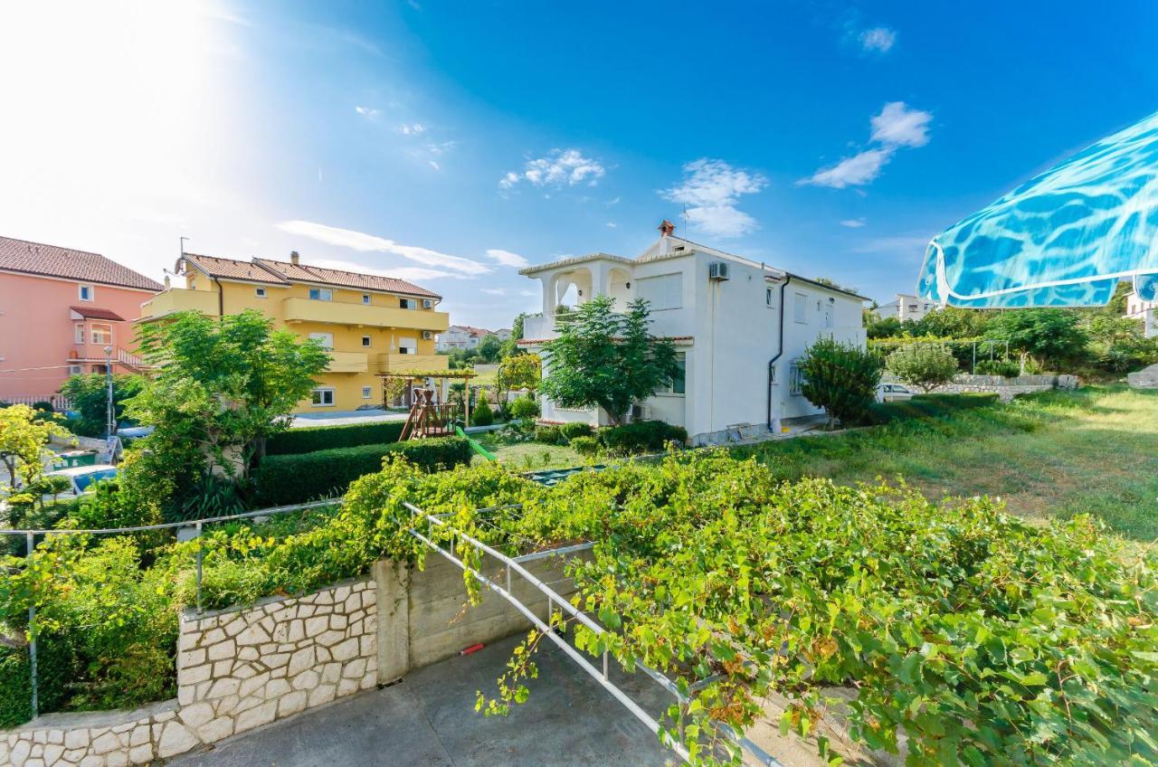 Apartments Rajka Лопар Экстерьер фото