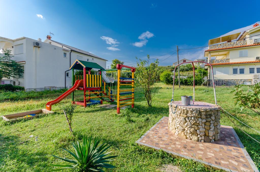 Apartments Rajka Лопар Экстерьер фото